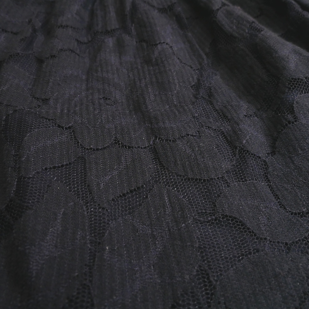 ⭐️ 3/$15 ⭐️ Abercrombie & Fitch Lace Skirt - Picture 5 of 7